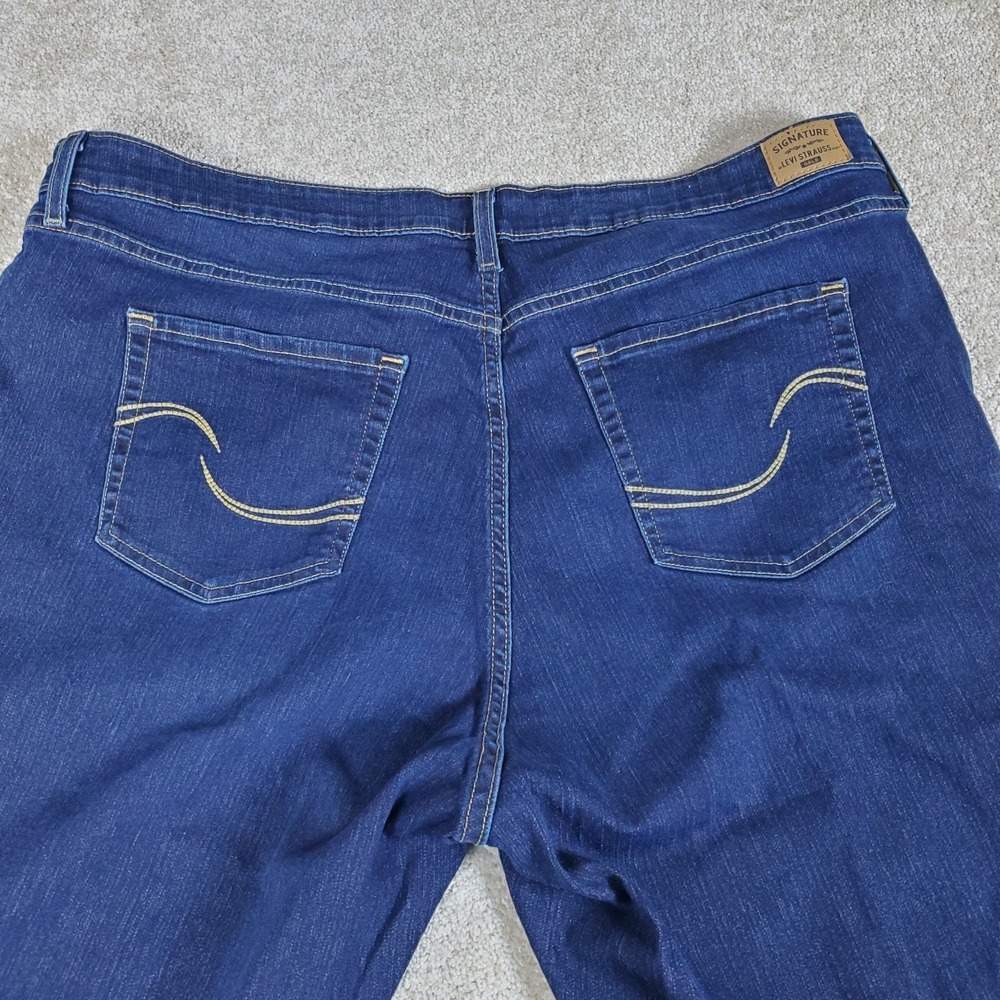 Levis Strauss Signature Women's Jeans Size 24M Mid Rise Boot Cut SeeMeasurements - Picture 12 of 16